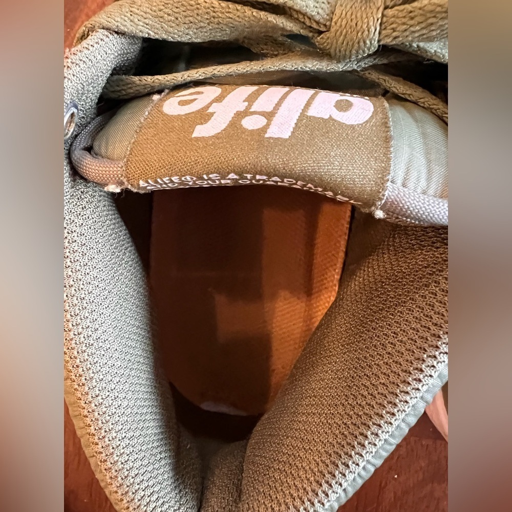 Alife Men's Olive Sneakers - Picture 5 of 9
